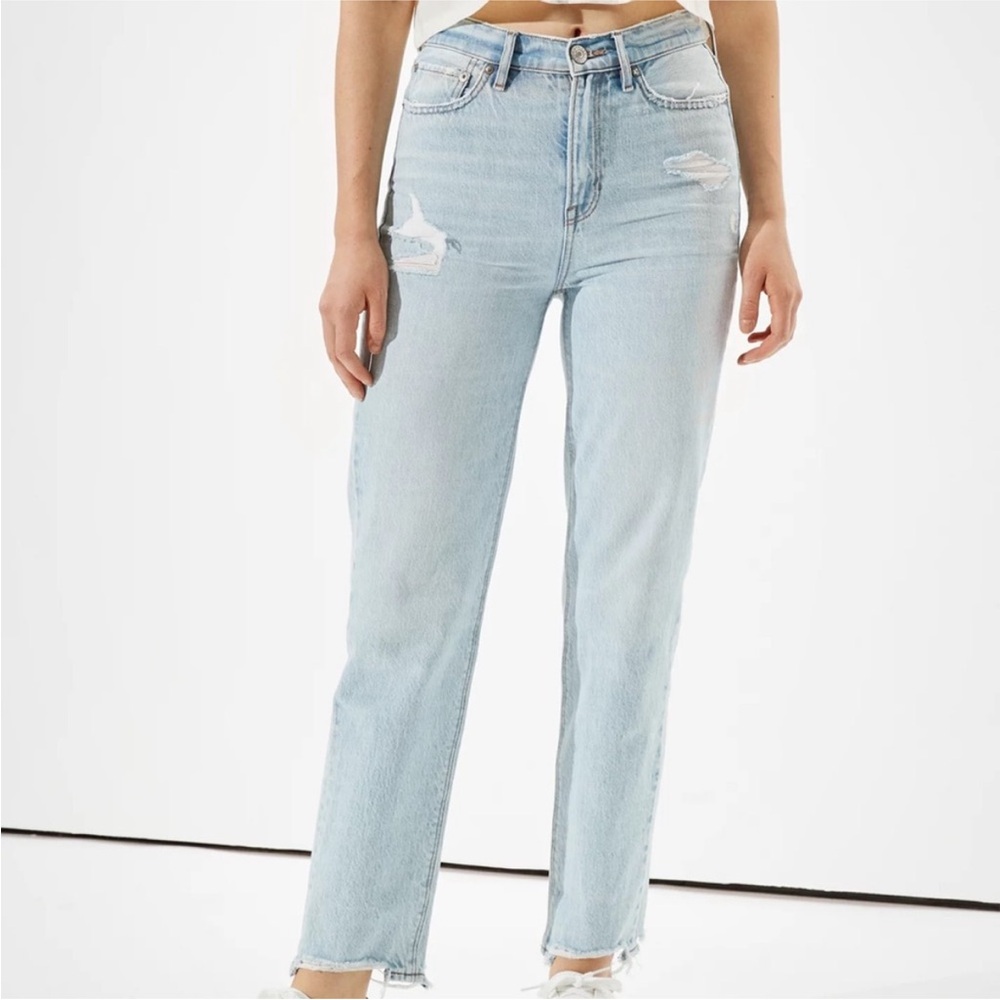 American Eagle Jeans highest rise 90s boyfriend distressed light wash size 2